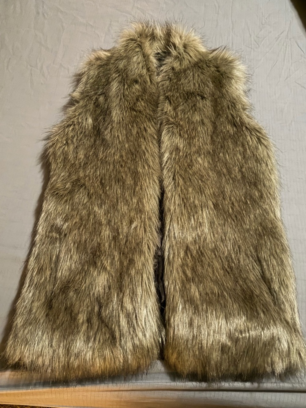 Abercrombie & Fitch Faux Fur Cape in Taupe